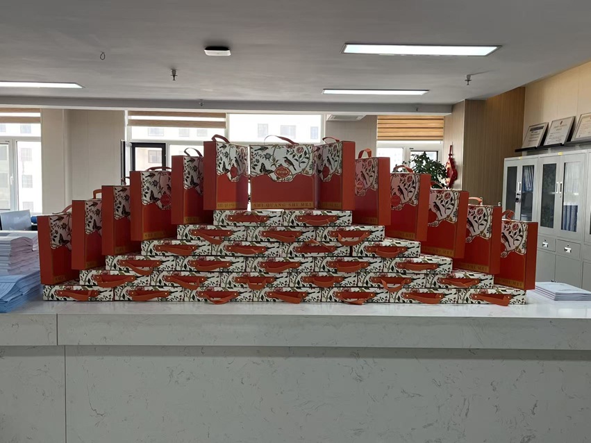 雙節(jié)同慶暖人心 歡聚一堂凝合力 甘肅信合工程設(shè)計(jì)有限公司 甘肅恒達(dá)工程檢測有限公司 雙節(jié)福利發(fā)放暨員工聚餐活動(dòng)圓滿舉行